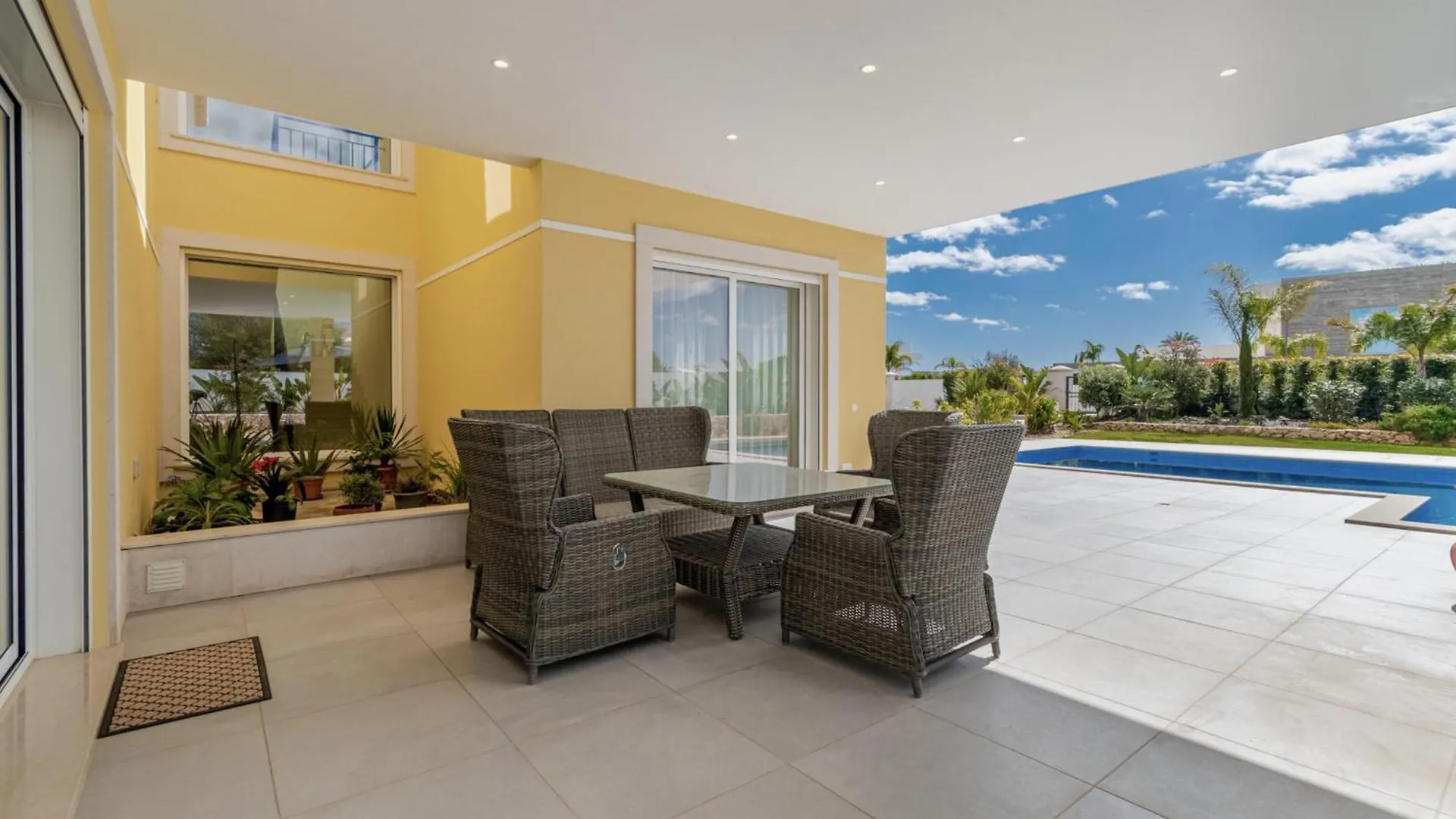 Holiday House Beach Porto Mos By Villas Key Lagos