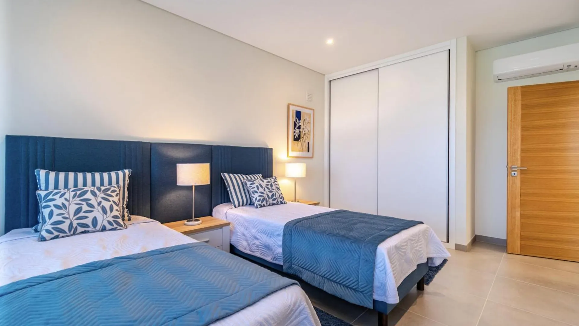 Holiday House Beach Porto Mos By Villas Key Lagos Portugal