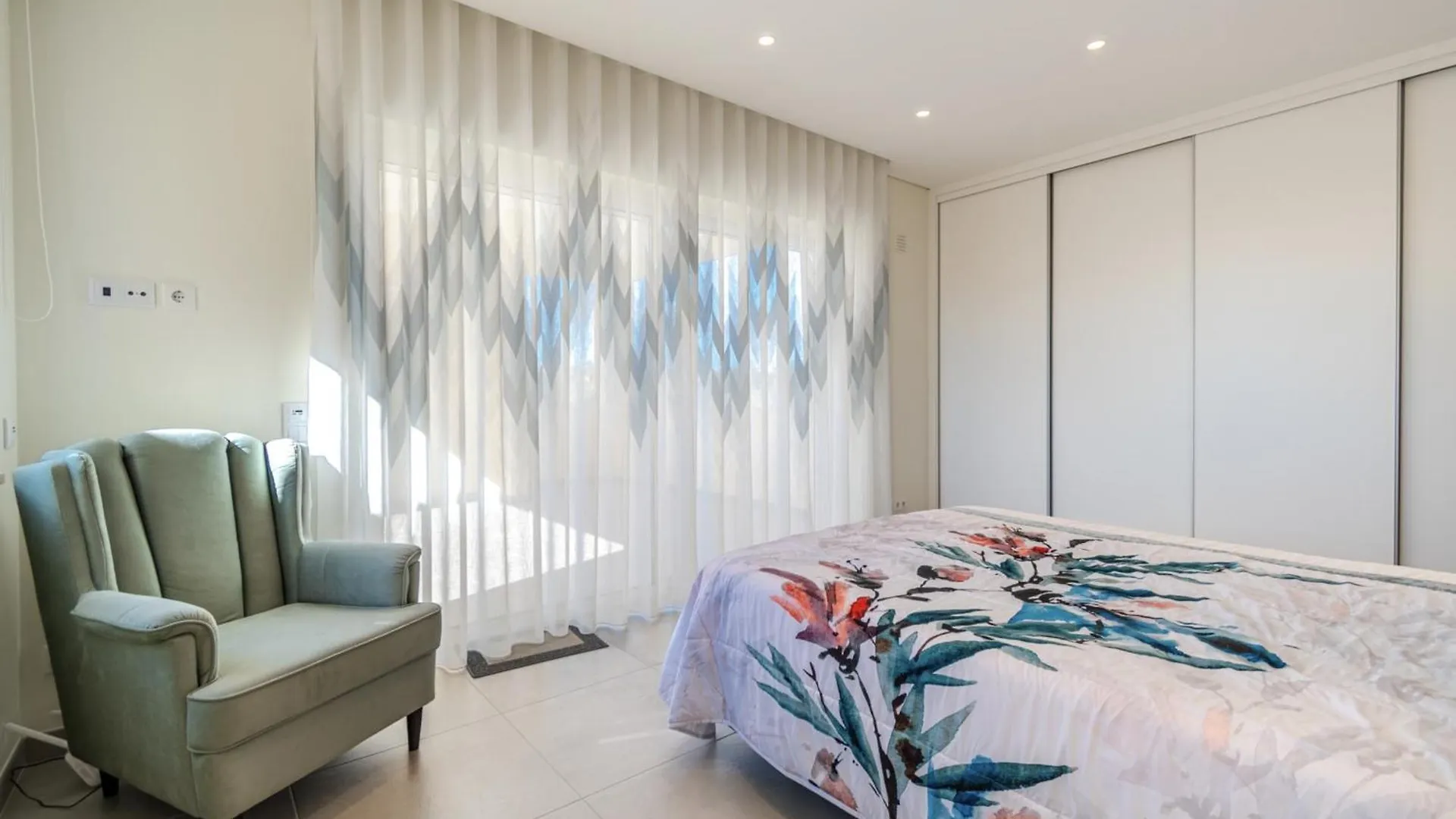 Holiday House Beach Porto Mos By Villas Key Lagos